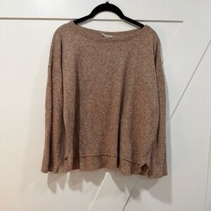 VERY NICE BOUTIQUE SWEATER BY JODIFL - SIZE M